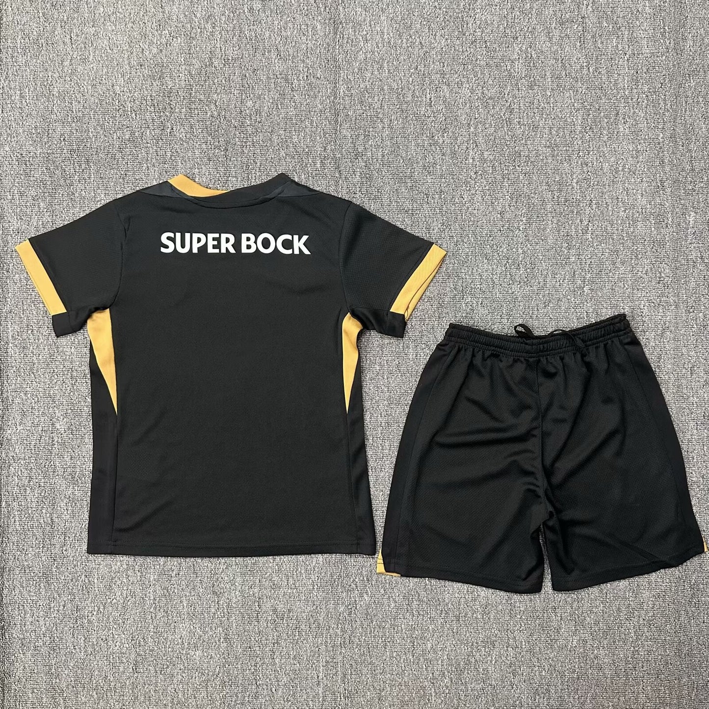 Kit Criança SCP 2024-25 Edição Especial CR7 Preta