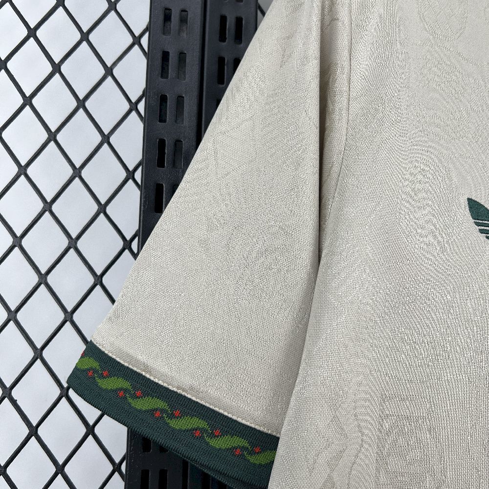 Camisola FC Bayern Munique 2025-26 Edição Especial Versão Adepto