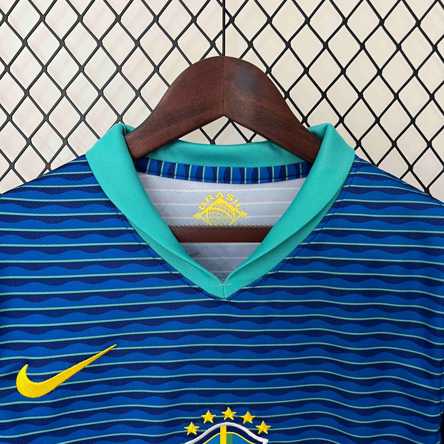 Camisola Brasil 2024 Alternativa Azul Versão Mulher