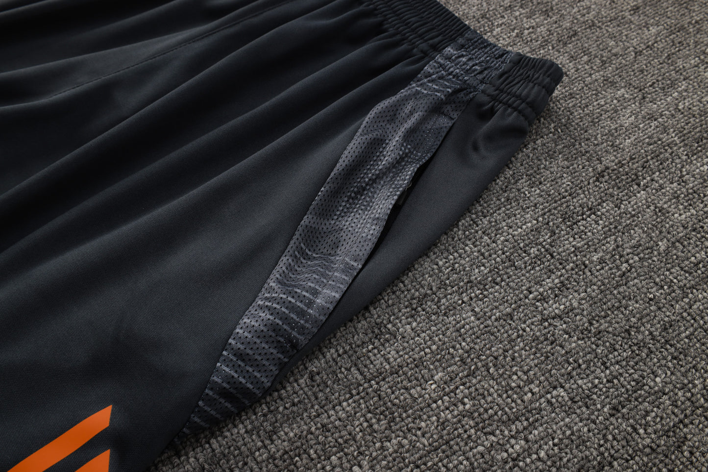 Kit Treino Manga Cava S.L.B 2025-26