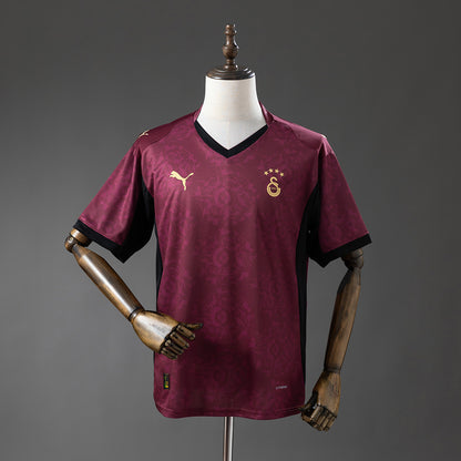 Camisola Galatasaray 2025-26 Alternativa Vermelha Versão Adepto