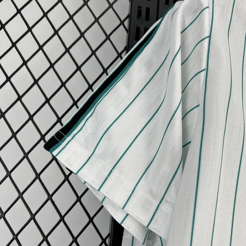 Camisola LIV 2025-26 Icon Range Travel