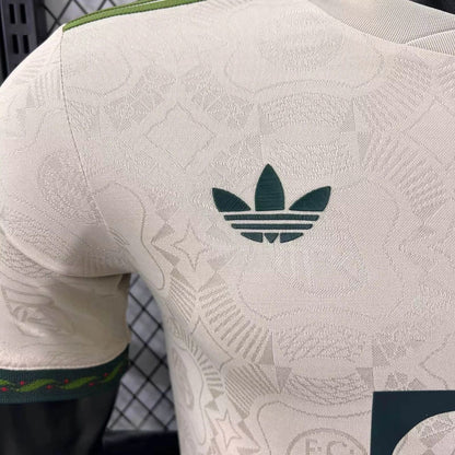 Camisola FC Bayern Munique 2025-26 Edição Oktoberfest Versão Jogador