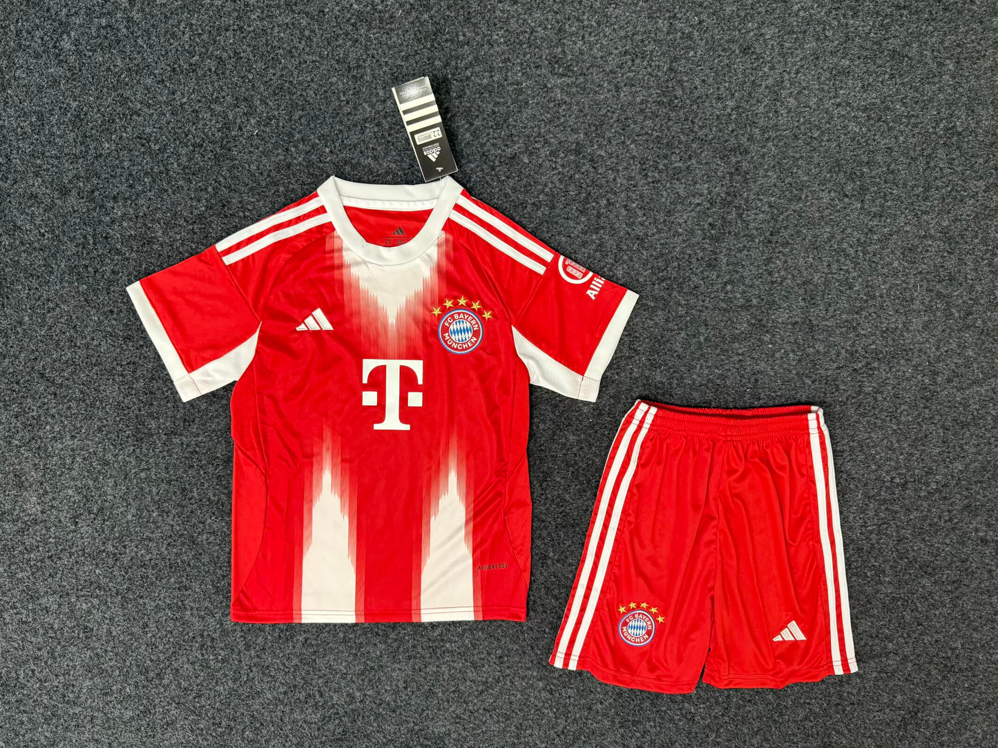 Kit Criança FC Bayern Munique 2025-26 Principal