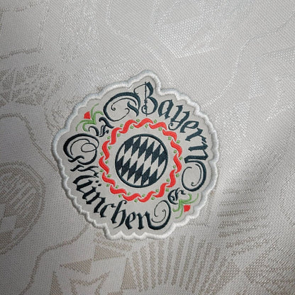 Camisola FC Bayern Munique 2025-26 Edição Oktoberfest Versão Adepto