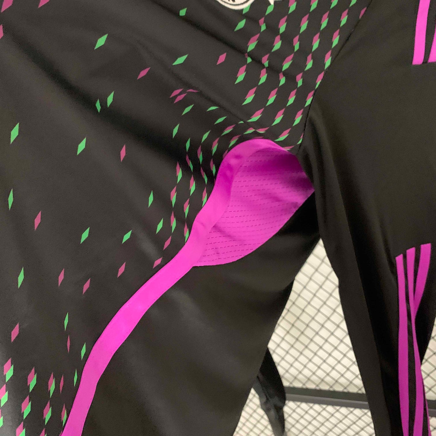 Camisola Manga Comprida FC Bayern Munique 2023-24 Alternativa