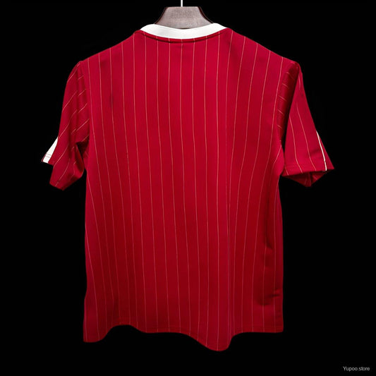 Camisola M-United 2025-26 Icon Range Travel Versão Adepto
