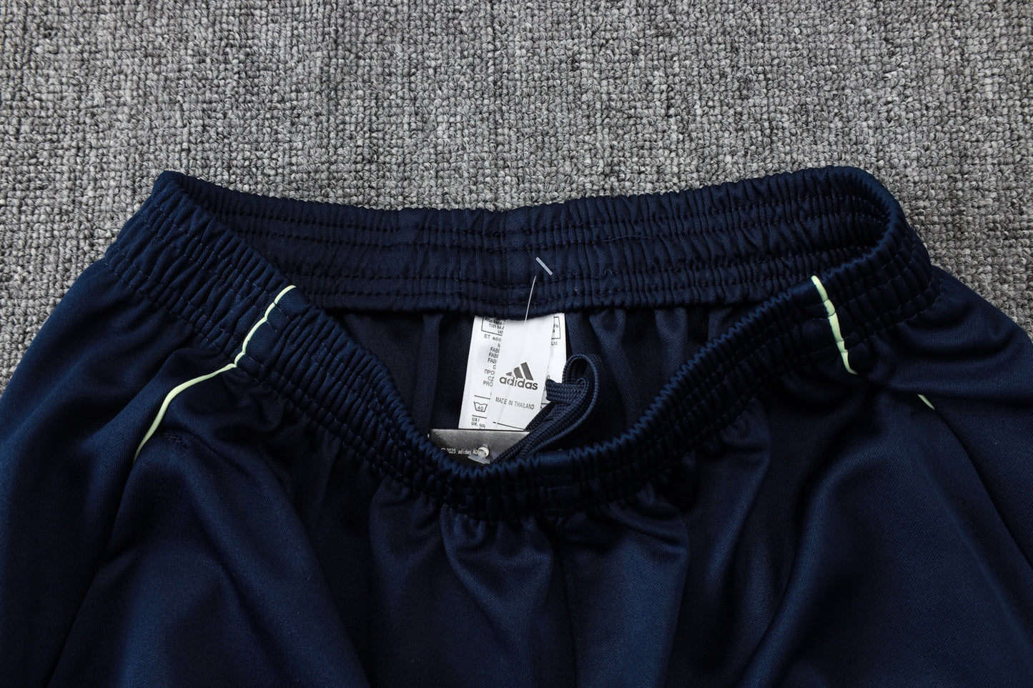 Fato de Treino Real Madrid CF 2025-26 - Casaco sem Capuz