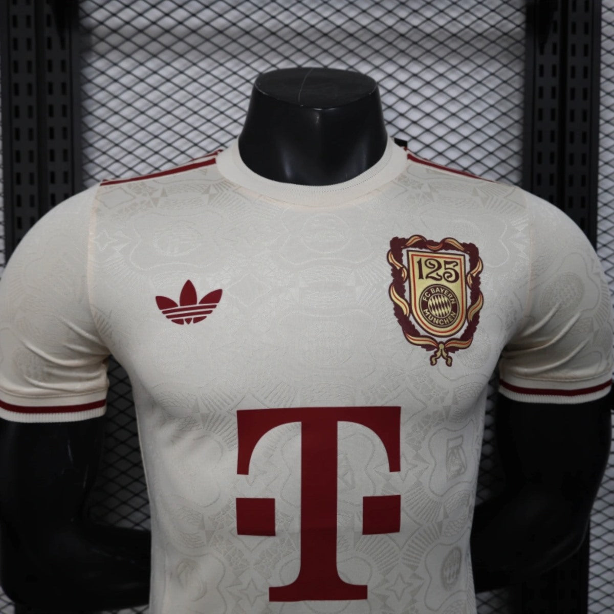 Camisola FC Bayern Munique 2024-25 Edição 125º Aniversario Versão Jogador