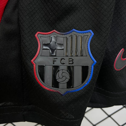Kit Criança FC Barcelona 2025-26 Edição Travis Scott