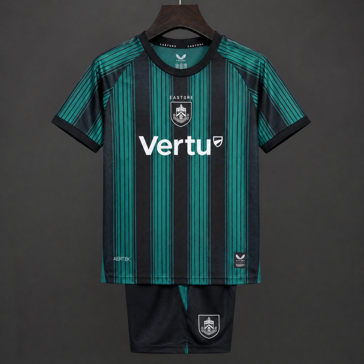 Kit Criança BUR 2026-27 Alternativo Verde