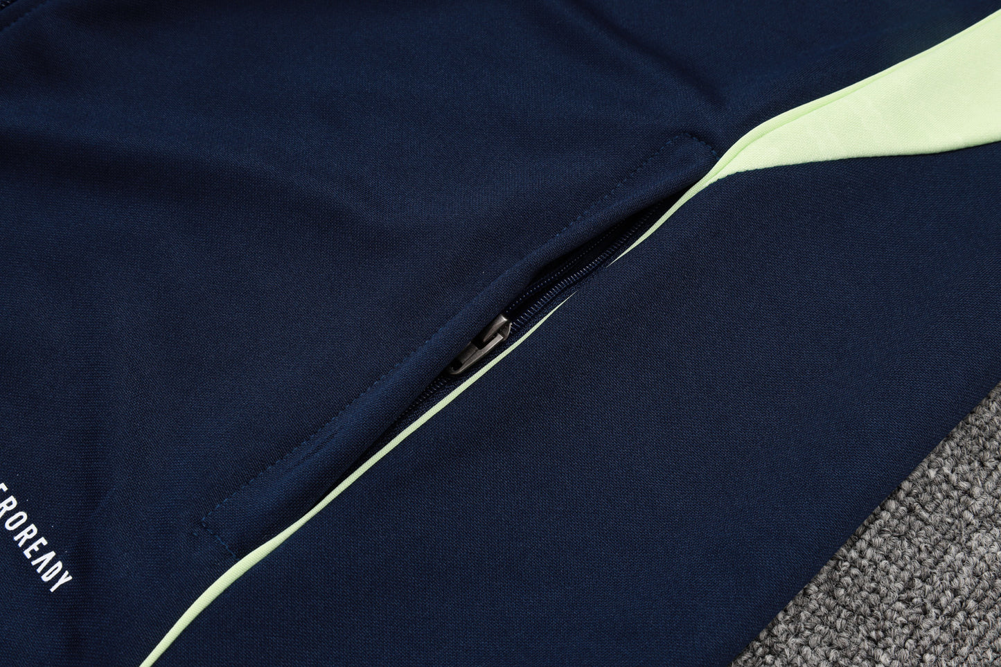 Fato de Treino Real Madrid CF 2025-26 Casaco sem Capuz