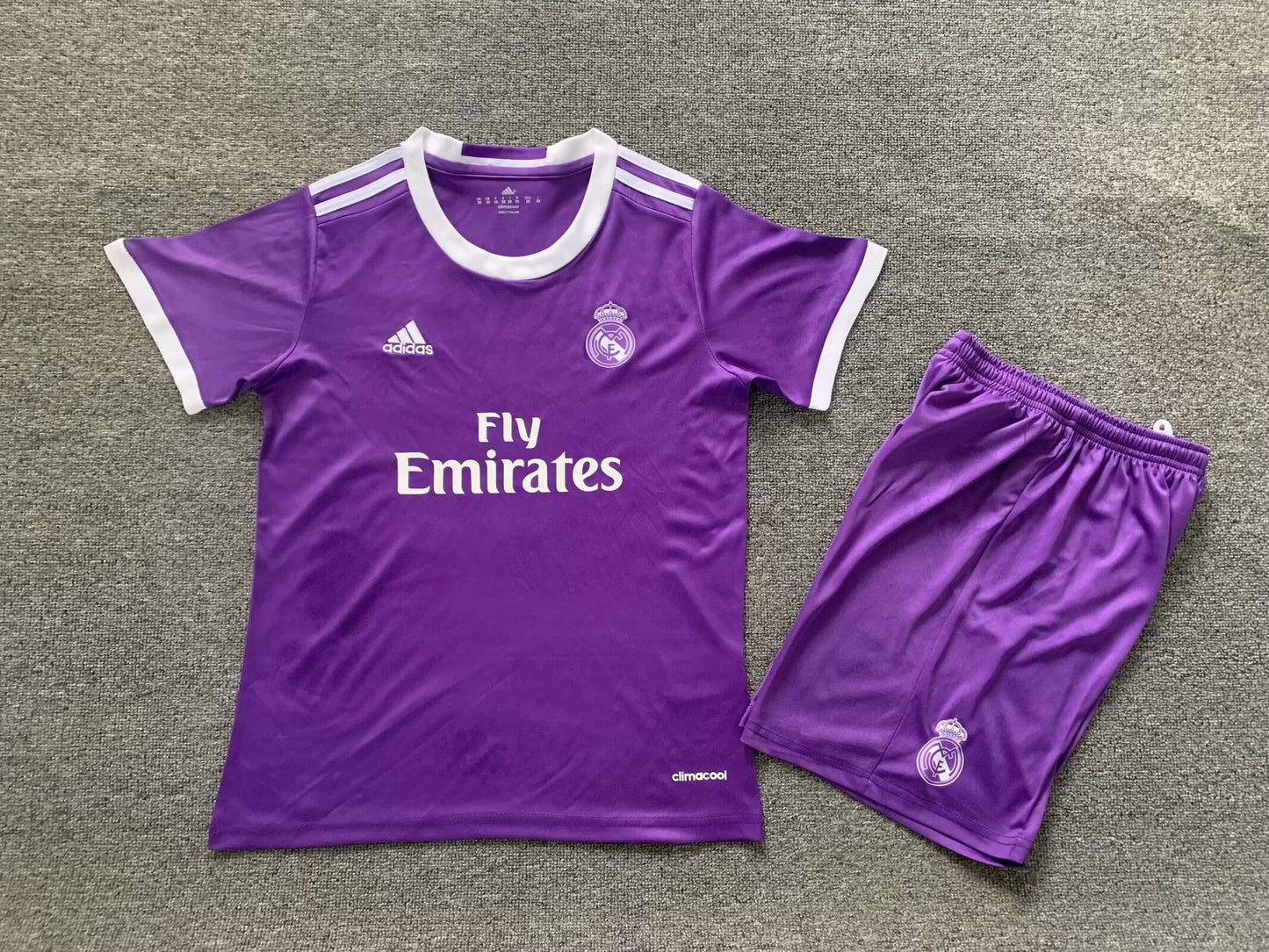 Kit Criança Real Madrid 2016-17 Alternativo