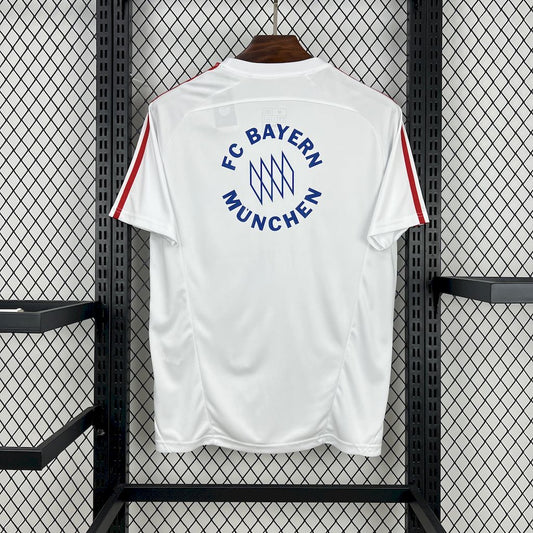 Camisola FC Bayern 2025-26 Edição Especial Versão Adepto