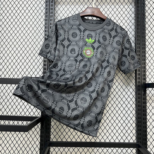 Camisola FC Bayern Munique 2025-26 Edição Especial Versão Adepto