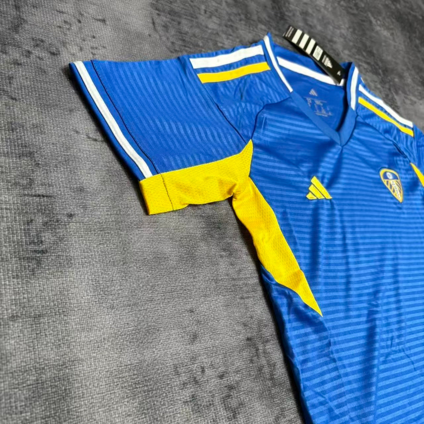 Kit Criança Leeds-U 2025-26 Alternativo