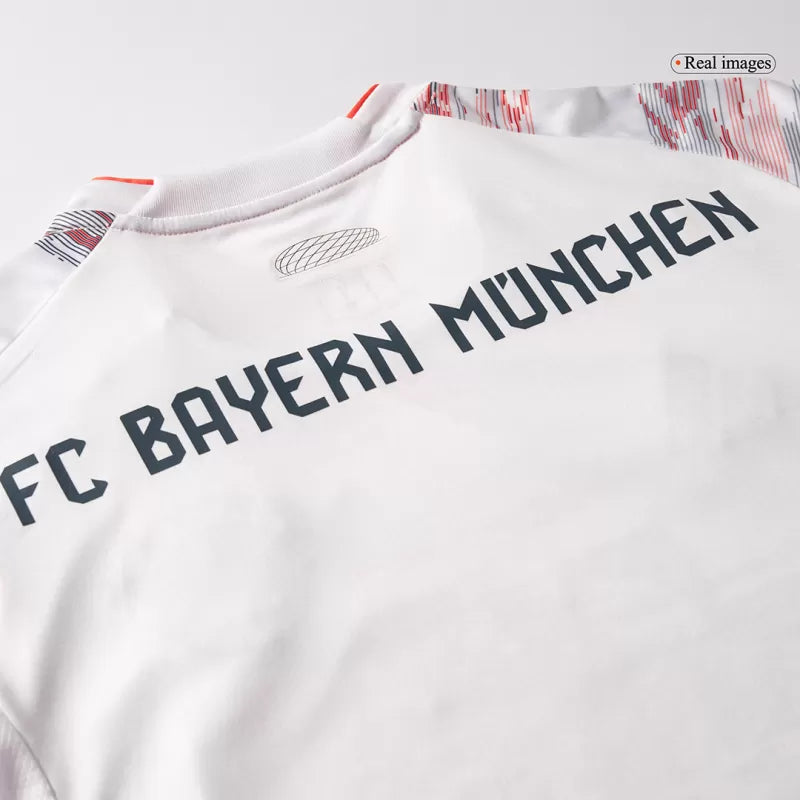 Camisola FC Bayern 2025-26 Alternativa Creme Versão Adepto UPAMECANO #2
