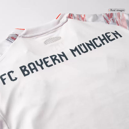 Camisola FC Bayern 2025-26 Alternativa Creme Versão Adepto UPAMECANO #2