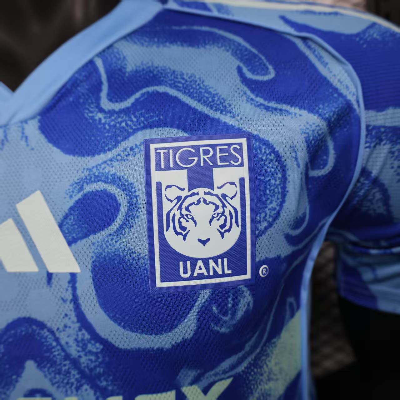 Camisola Tigres UANL 2025-26 Alternativa Azul Versão Jogador
