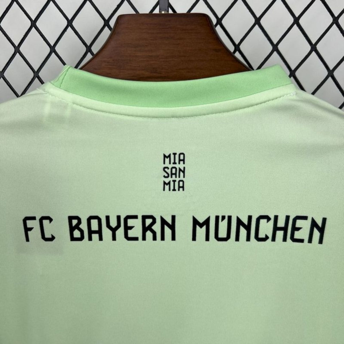 Kit Criança FC Bayern Munique 2025-26 Guarda-Redes