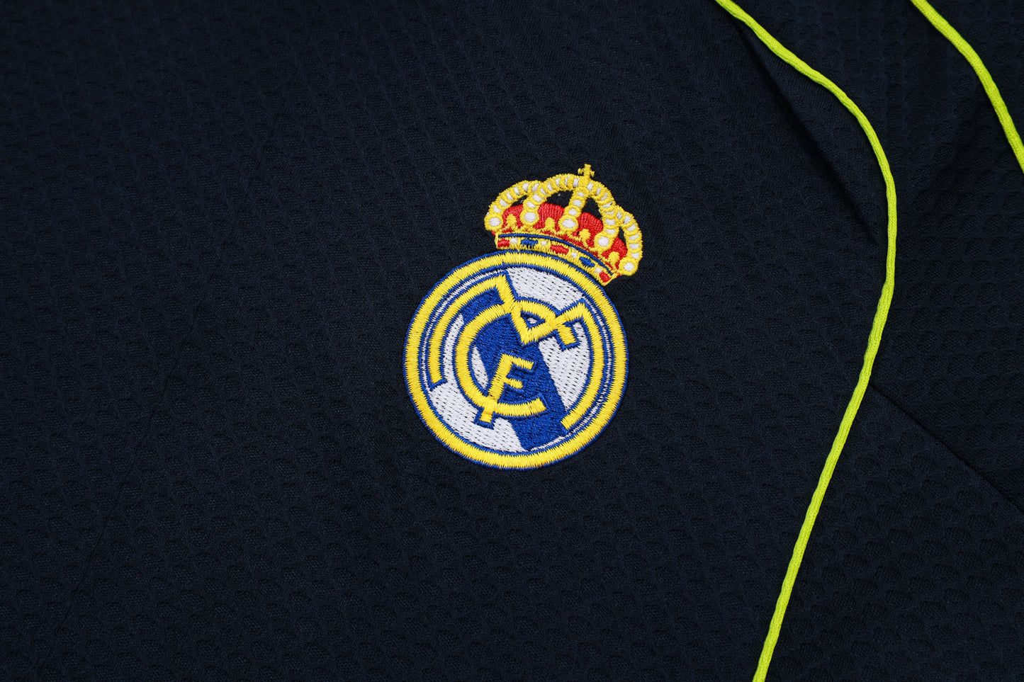 Kit Treino Camisola Real Madrid CF 2025-26
