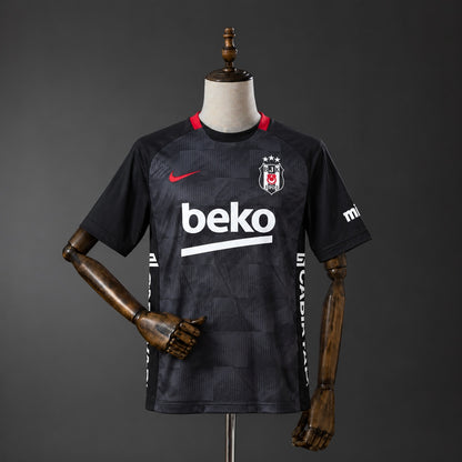 Camisola Besiktas JK 2026-27 Alternativa Preta Versão Adepto