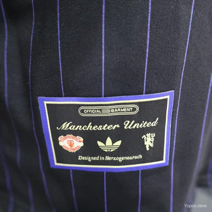 Camisola M-United 2025-26 Icon Range Travel Versão Jogador