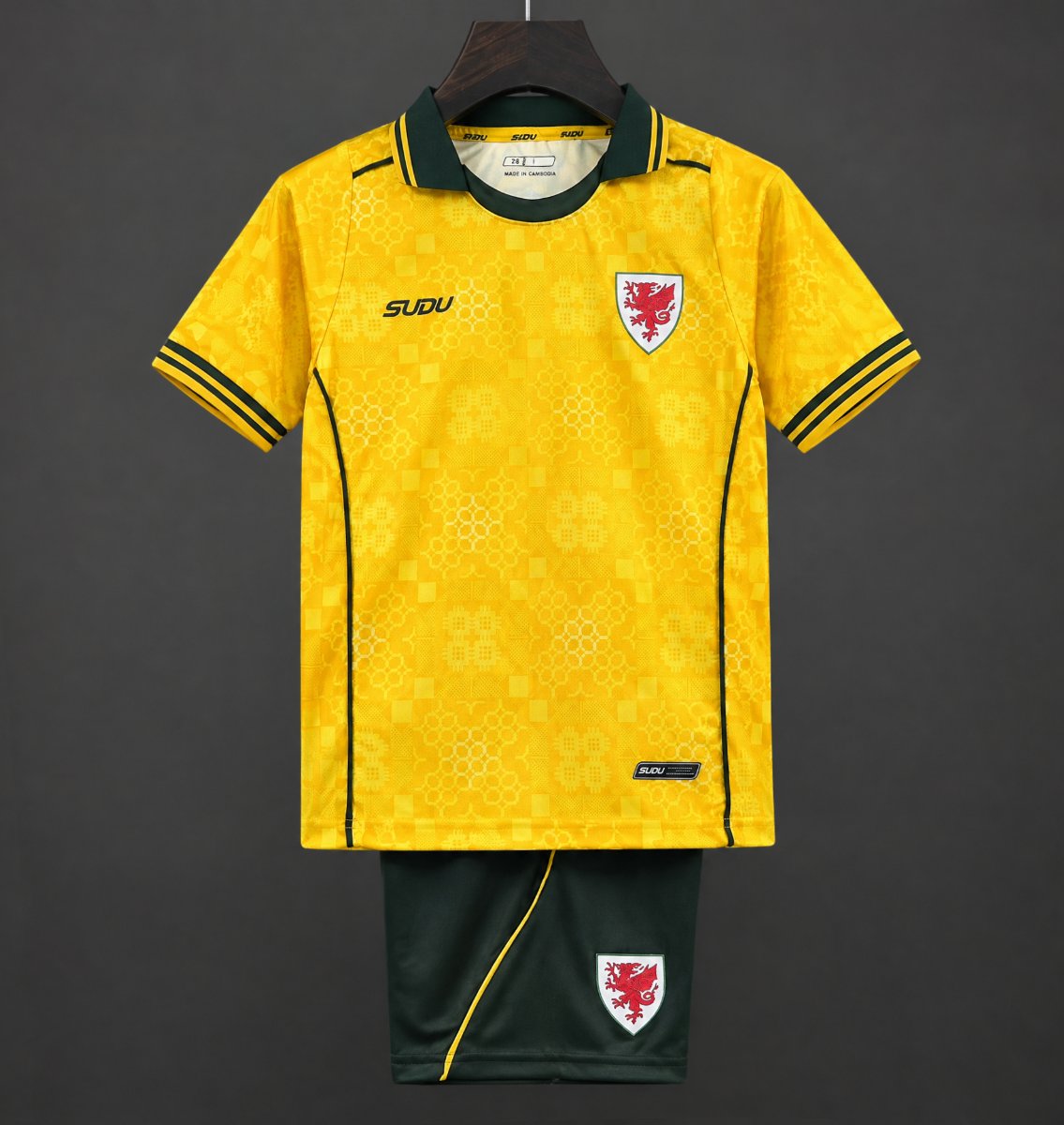 Kit Criança Pais de Gales 2026 Alternativo Amarelo