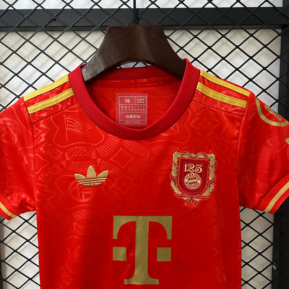 Kit Criança FC Bayern Munique 2024-25 Edição 125º Aniversário