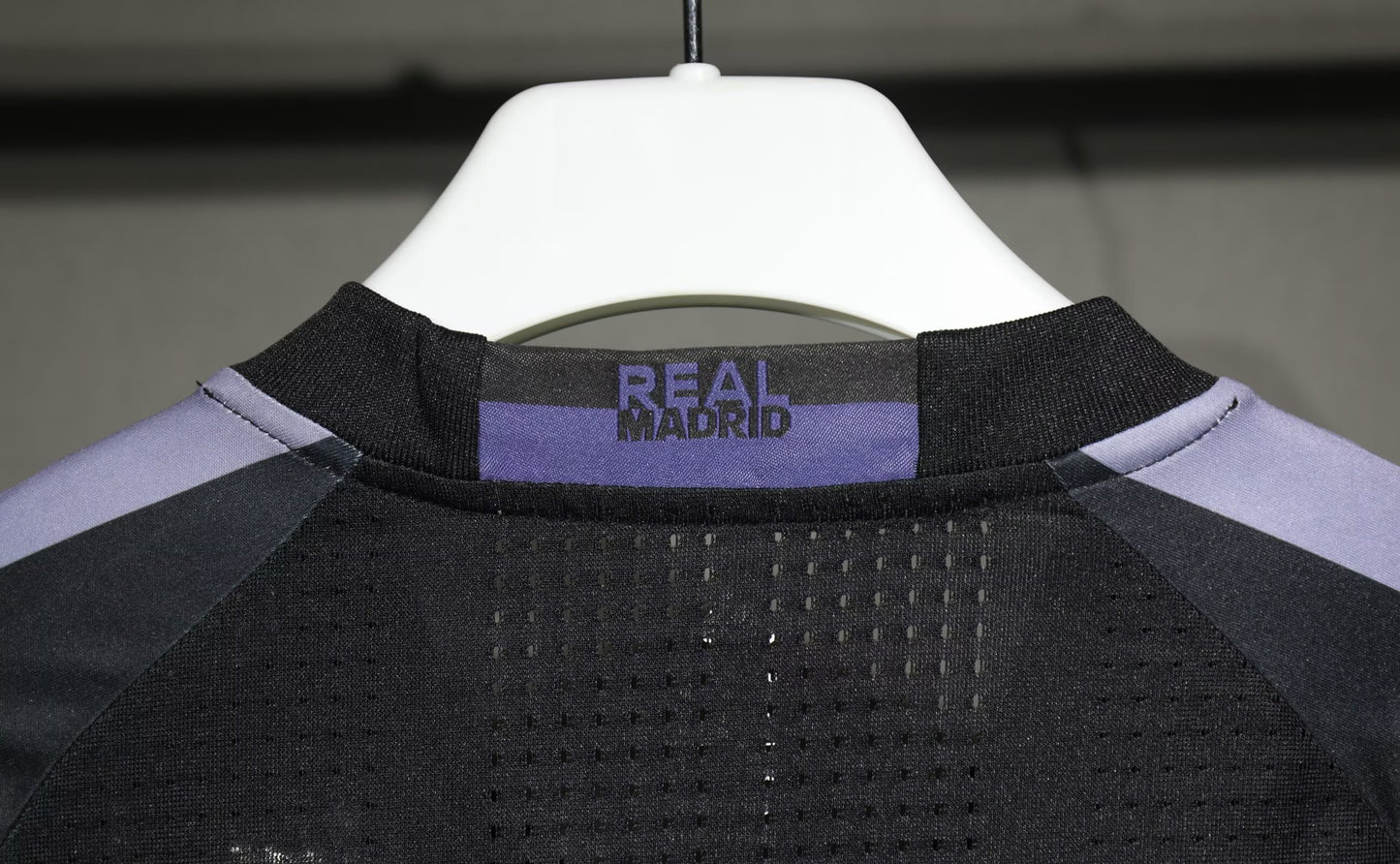 Camisola Real Madrid 2016-17 Alternativa