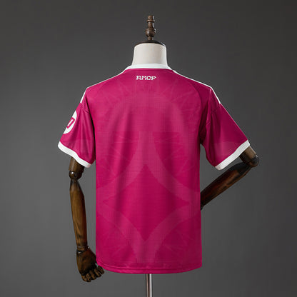 Camisola Real Madrid CF 2026-27 Alternativa Vermelha Versão Adepto