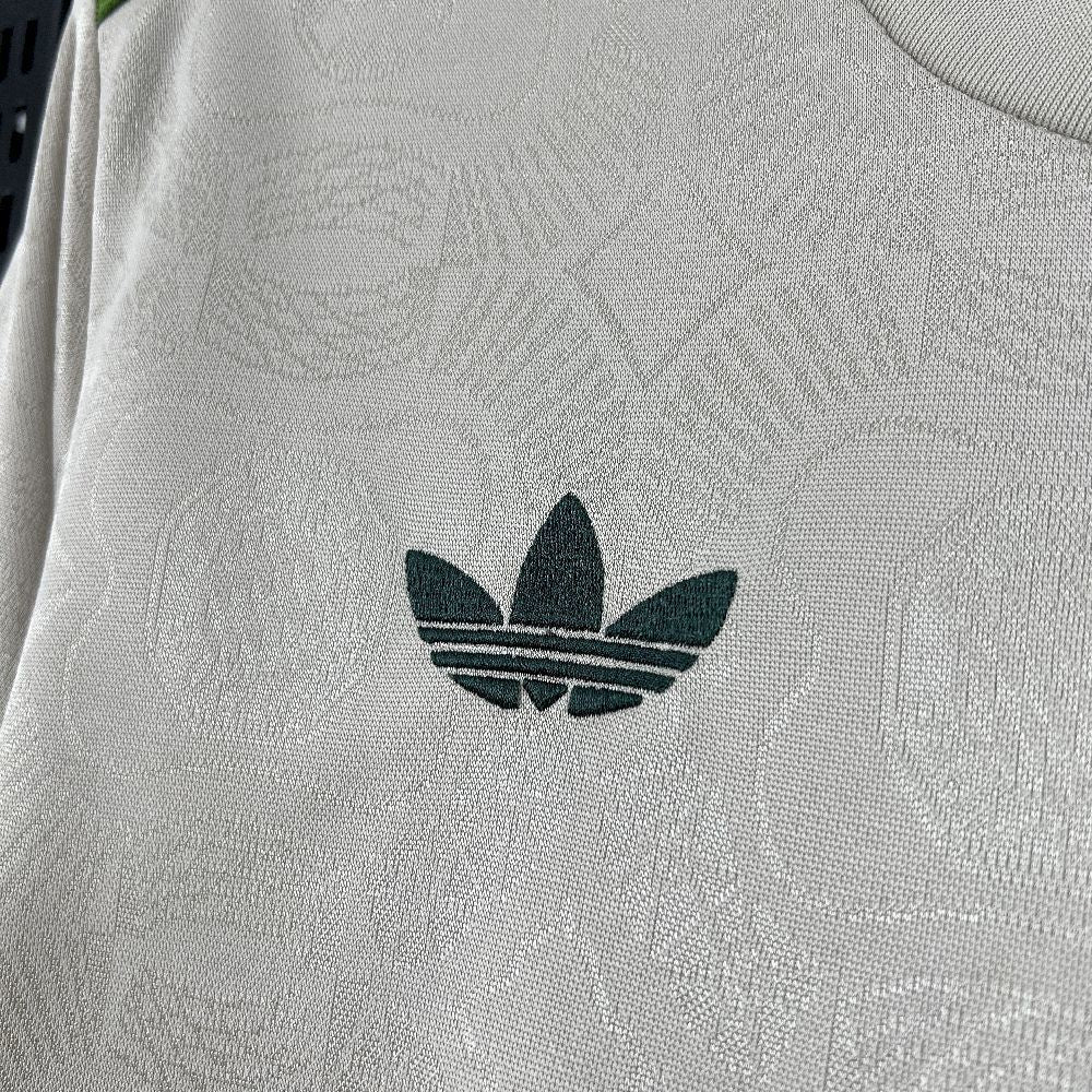 Camisola FC Bayern Munique 2025-26 Edição Especial Versão Adepto