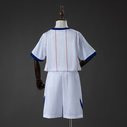 Kit Criança CHE 2026-27 Alternativo Branco Liso