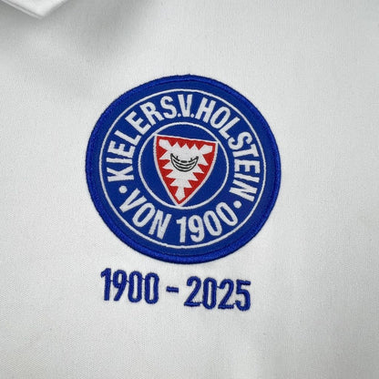 Camisola Holstein Kiel 2024-25 Edição 125º Aniversário Versão Adepto