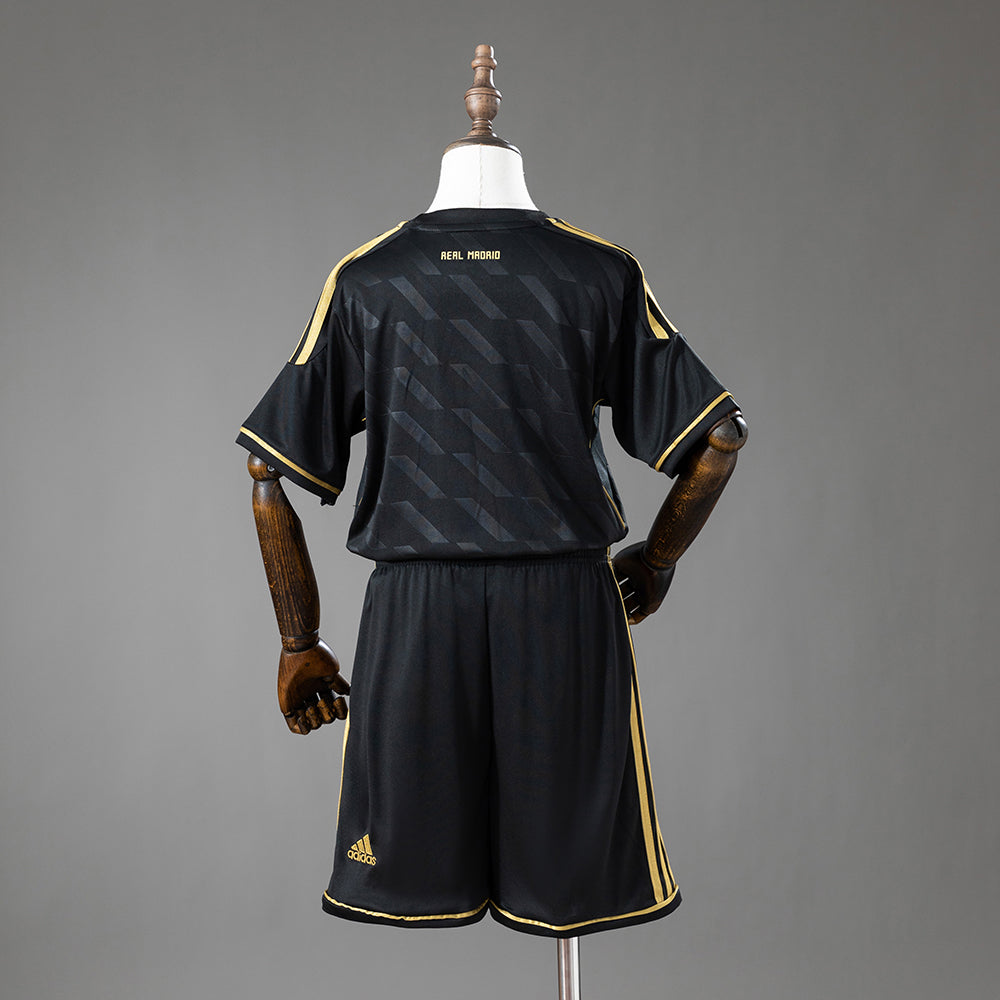Kit Criança Real Madrid CF 2011-12 Alternativo