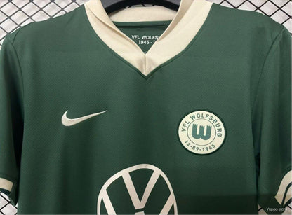 Camisola VfL Wolfsburg 2024-25 Edição 80º Aniversário Versão Adepto