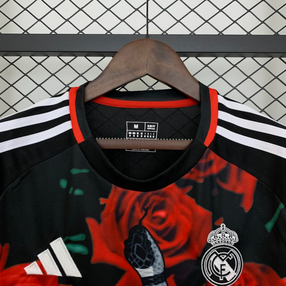 Camisola Real Madrid 2025-26 Edição Especial Versão Adepto