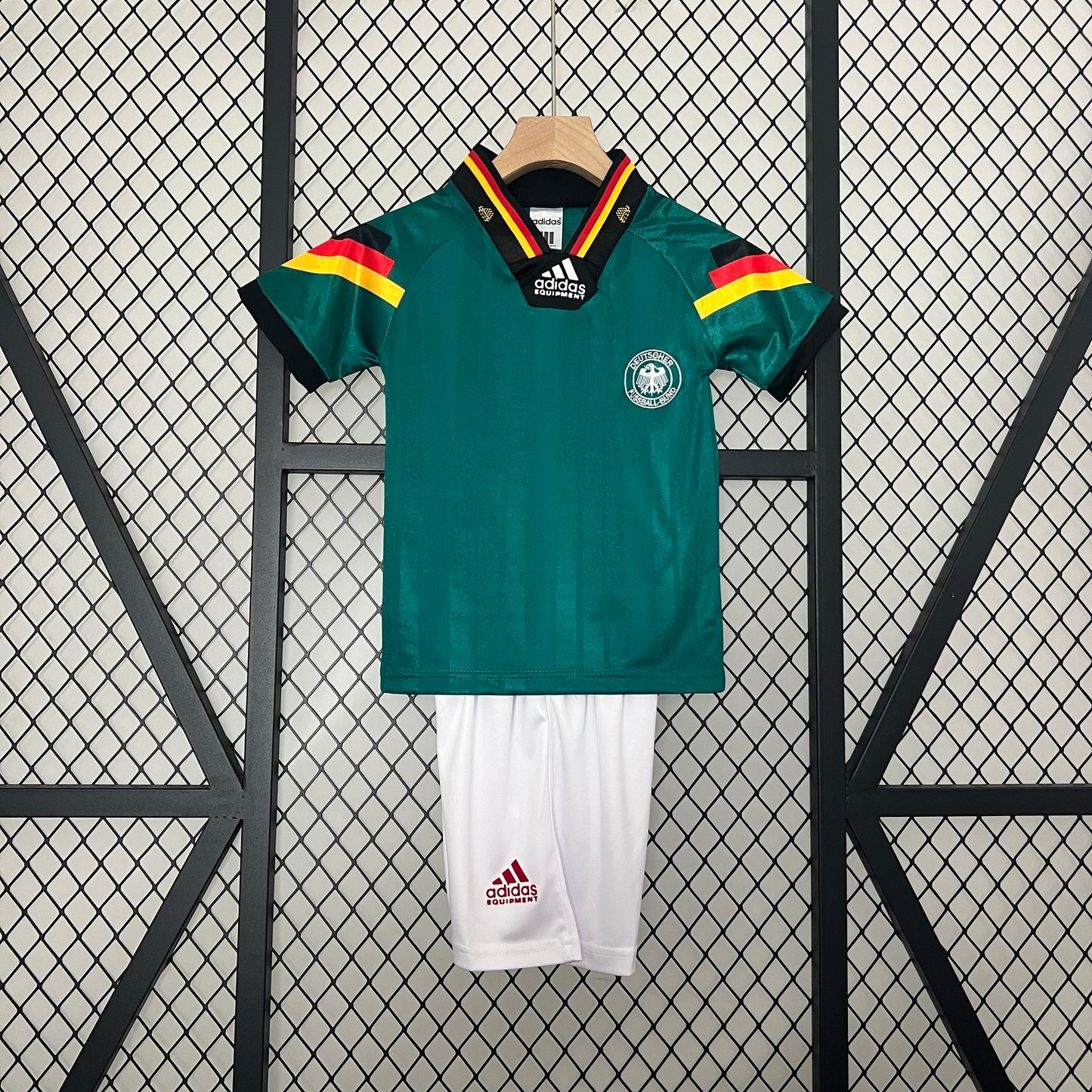 Kit Criança Alemanha 1992 Alternativo