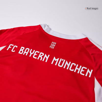 Camisola FC Bayern Munique 2025-26 Principal Versão Adepto UPAMECANO #2