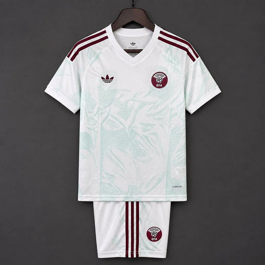Kit Criança Qatar 2026 Alternativo Branco