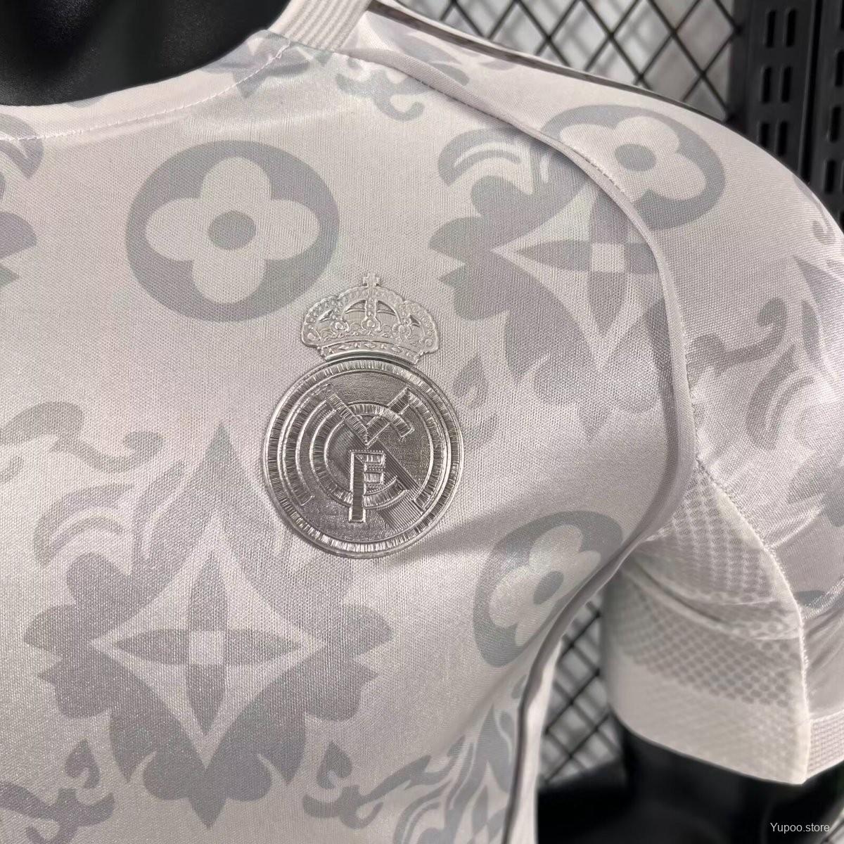 Camisola Real Madrid CF 2025-26 Edição LV Versão Jogador