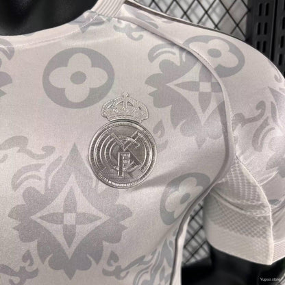 Camisola Real Madrid CF 2025-26 Edição LV Versão Jogador