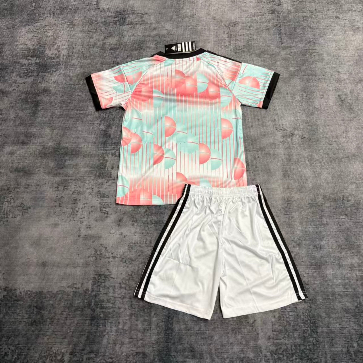 Kit Criança Belgica 2026 Alternativo
