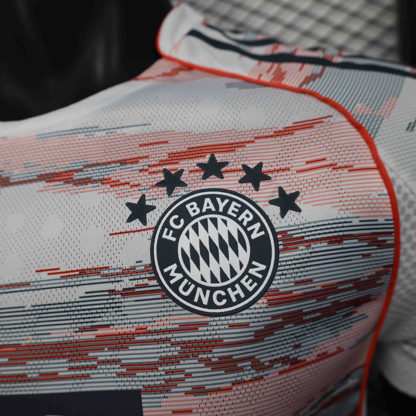 Camisola FC Bayern 2025-26 Alternativa Creme Versão Jogador