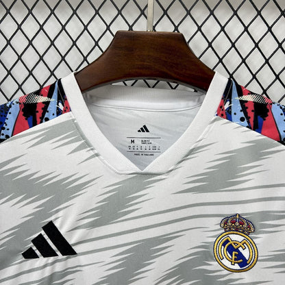 Camisola Real Madrid CF 2025-26 Pre-Match Versão Adepto
