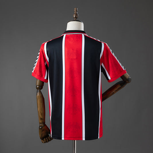 Camisola SG Eintracht Frankfurt 1996-97 Principal