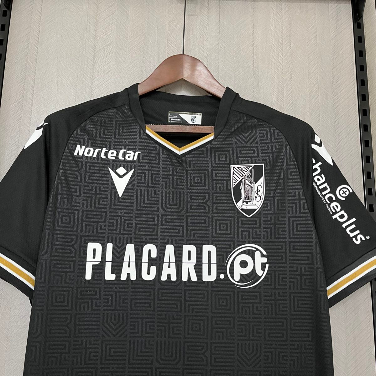 Camisola Vitoria SC 2024-25 Alternativa Preta Versão Adepto
