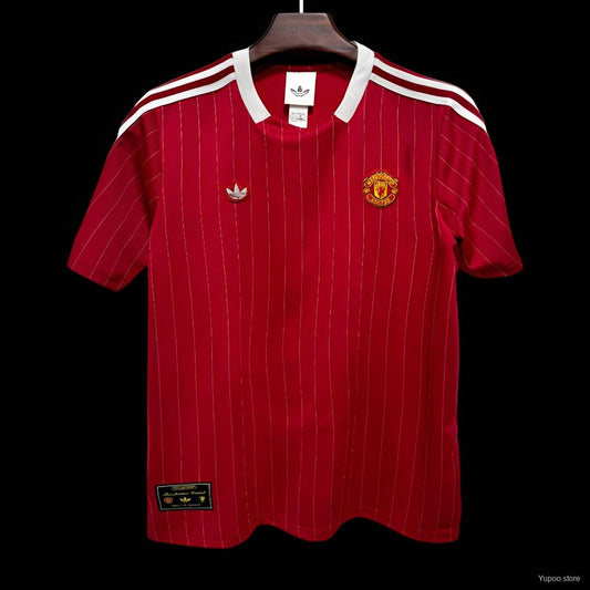 Camisola M-United 2025-26 Icon Range Travel Versão Adepto