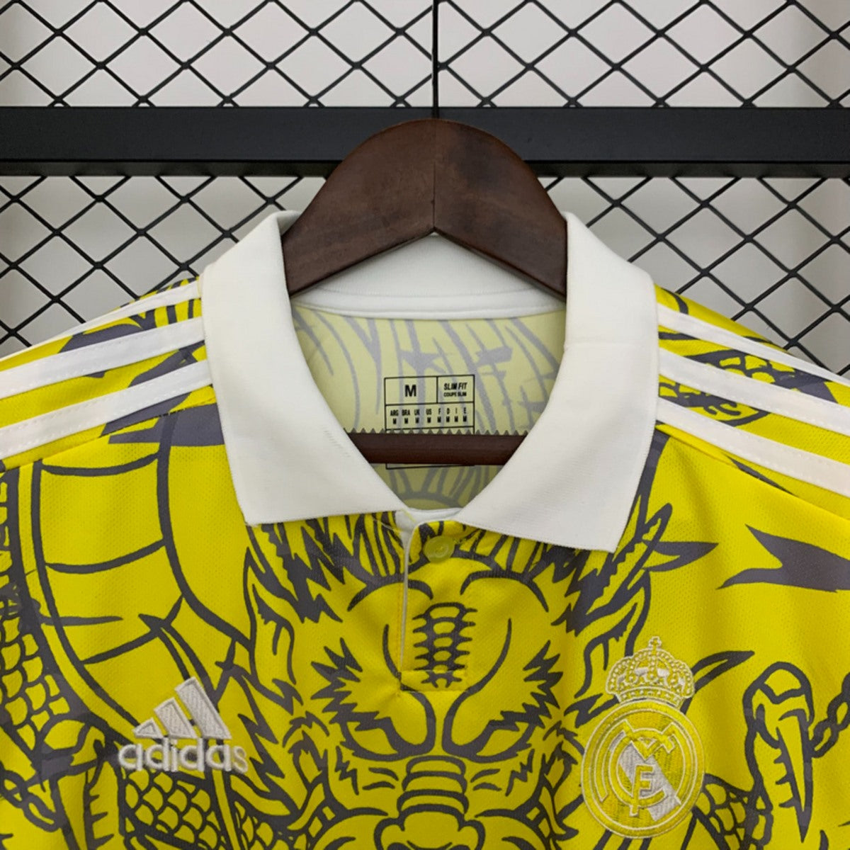 Camisola Real Madrid 2025-26 Edição Especial Versão Adepto