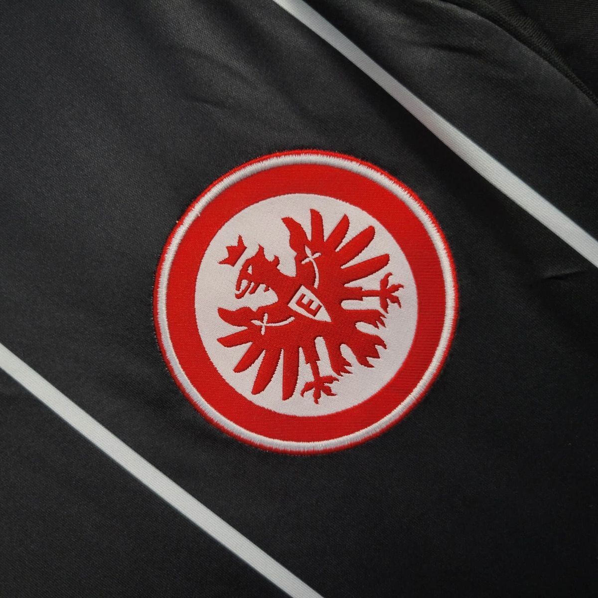 Camisola SG Eintracht Frankfurt 2025-26 Principal UCL Versão Adepto
